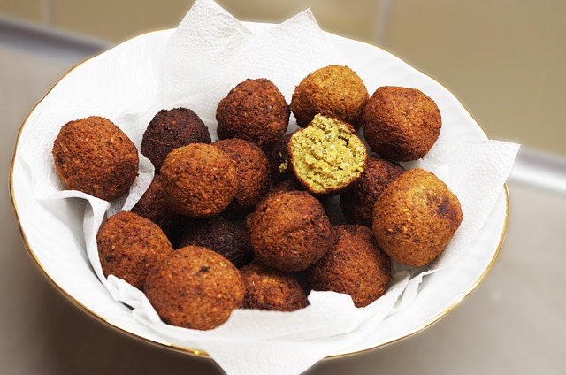 Authentic Middle Eastern Falafel: Crispy Golden Perfection